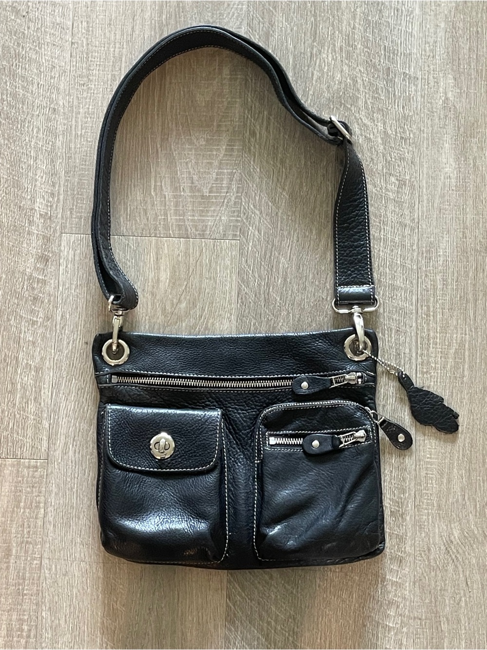 Roots Village Bag Black Pebbled Leather Crossbody Made in Canada - Picture 2 of 7